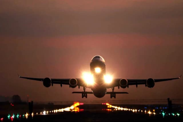 airplane-taking-off
