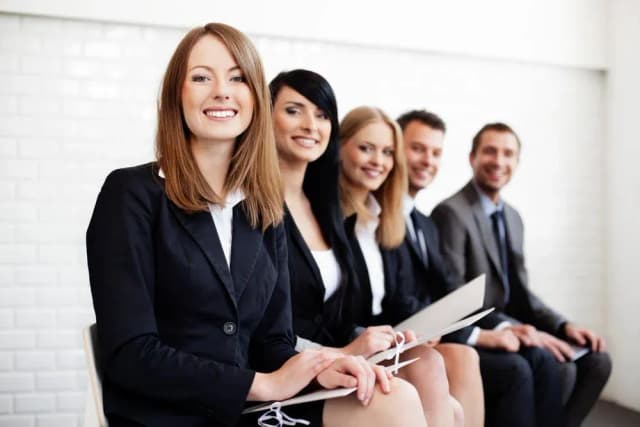 dressing-to-impress-at-your-first-job-interview