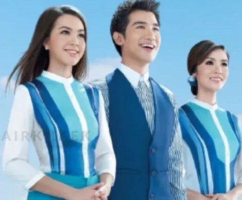 ลูกเรือ Bangkok Airways ยิ้มต้อนรับ