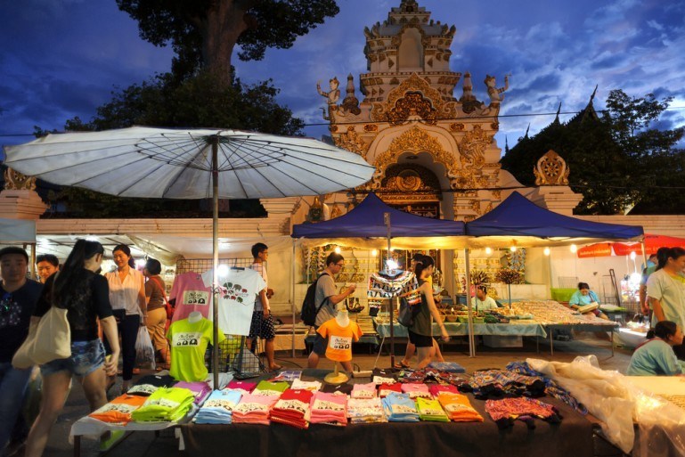 ถนนคนเดินท่าแพ