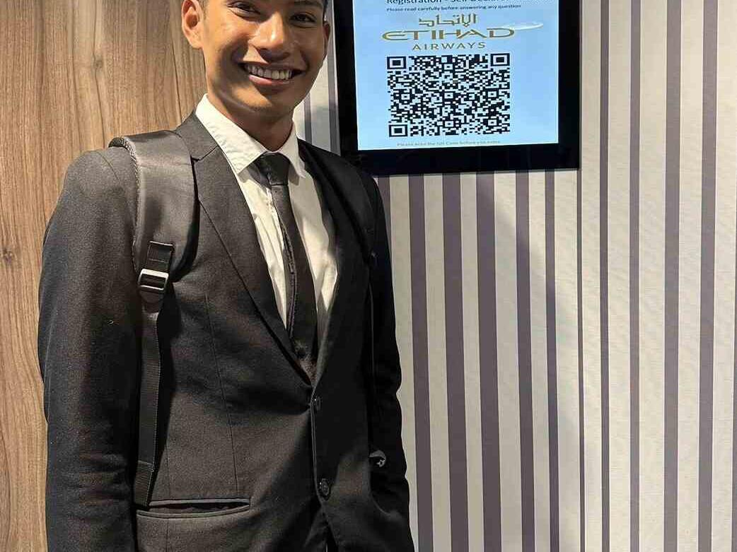 Nick สจ๊วต ผู้ชาย สายแขก